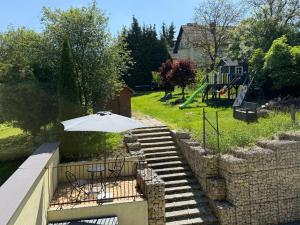 Family Retreat - Garden, Playground & BBQ
