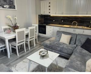 Shoraj Rent House