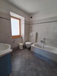 Peaceful Village Home - Great for Nature Lovers