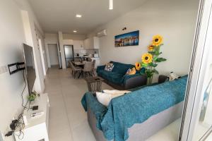 The Icon 103 - Luxury 2BR Sea View with Pool, Mythical Seas - Protaras