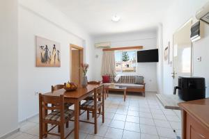 Rosmaris Apartments