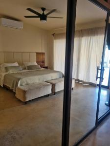 Casa familiar con alberca privada, loft y garage