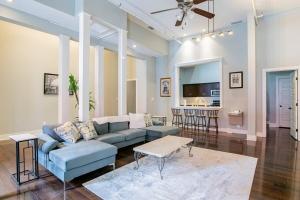 Downtown Mobile Gem Steps from Cruise & Train Terminals