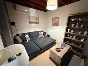 GIANNIS HOUSE