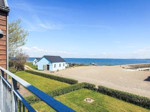 6 person holiday home in Thyholm-By Traum