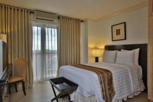 Crown Regency Suites Mactan