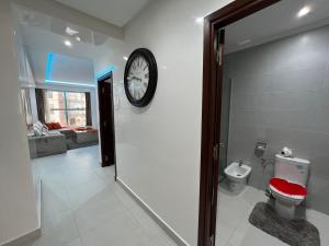 Corniche-Front 2 Bedrooms Apartment