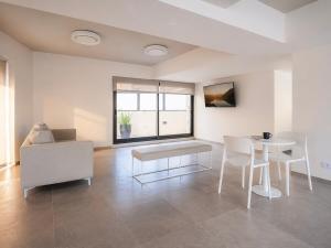 New Studio with Spa, 4K Movie Theater and Design