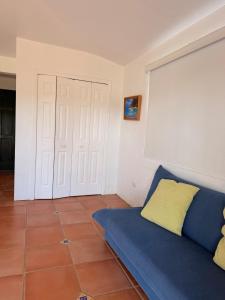 Private Pool Bay Views, Walk to Beach & Town
