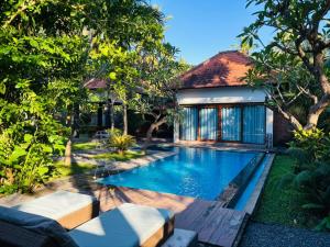 Coco Garden Pool Villas