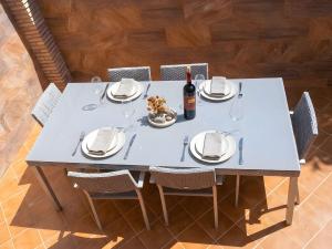 Casa con terraza cerca del pueblo solo alquilamos a familias