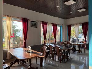 Hotel Chandra Paradise
