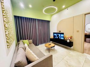 Deluxe Apartment - The Ascentia Phu My Hung