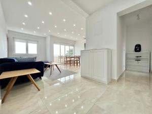 Luxury Sea View Apartment 100m from Beach with Sunlit Terrace Okrug Gornji Salena