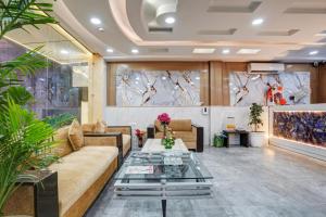 Hotel Sky Nest Suites Near Delhi IGI Airport