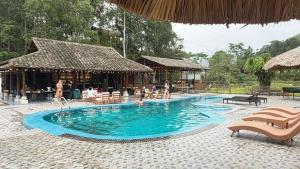 Loop Tribe - Social Hostel