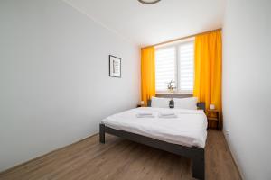 Metro Trocka Charming Apartment by BookingHost