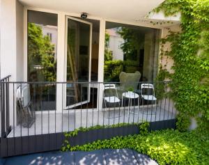 Quiet Courtyard and Parking