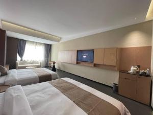 Clover Hotel & Spa