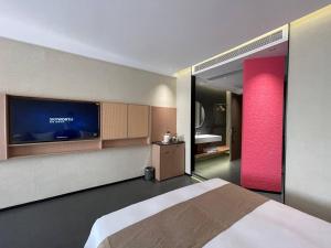 Clover Hotel & Spa