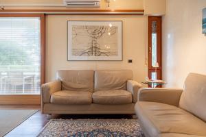 Gardone Apartment lake view and free parking
