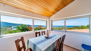 Holiday home Edi by Villas Guide