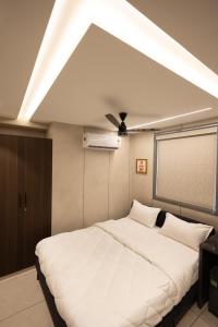 Nirrtul Saphhire Studio Apartment Specious & Cozy