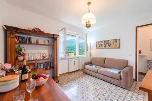 Il Cortiletto di Marina: Pet Friendly Garden Flat near Stresa - Happy Rentals
