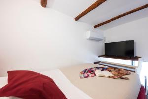 CASA ANNALU in the historic center of Amalfi with 90 steps and sea view