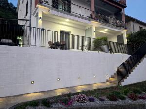 Apartmani Nikolić "Na pjeni od mora"