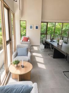 Riverside Hideaway, Pool, BTS, Iconsiam