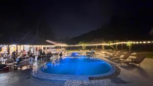 Loop Tribe - Social Hostel