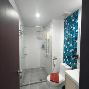 Cozy apartment Ao Nang - 1 bedroom 1 bathroom living room and kitchinette