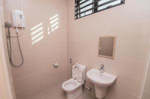 Batu Ferringhi Modern 5BR Homestay 15 Pax