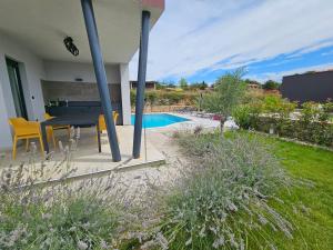 Vila Dora with Private Pool