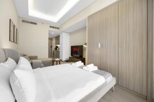 Elite Escape - Getaway in Azizi Riviera 14