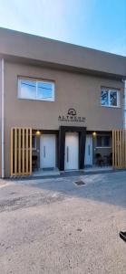Altheon Studios 20m from the Sea