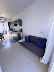 Emmas tiny home cerca joya de Ceren y Coatepeque