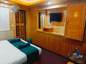 K2 Alpine Hotel