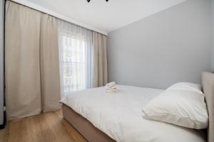 Łódź Downtown Apartment 19A by BookingHost