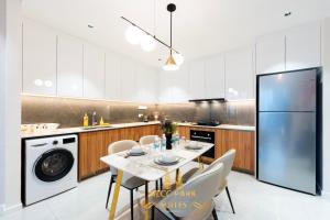 Jewel Oxley KLCC Park Suites