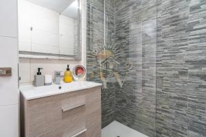 CYV - Modern choice for couples in good location