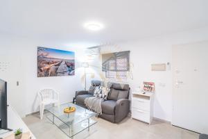 CYV - Modern choice for couples in good location