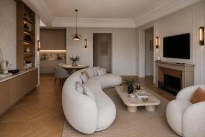 Luxury 4-Bedroom Paris Apartment Near Montorgueil
