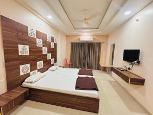 Hotel Vishal International, Beed