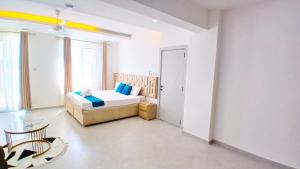 Curtiss Apartments