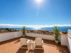 Grand and luxurious duplex with large terrace and amazing sea views
