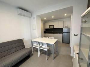 Pool flat 400m from beach