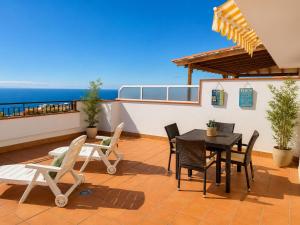 Grand and luxurious duplex with large terrace and amazing sea views