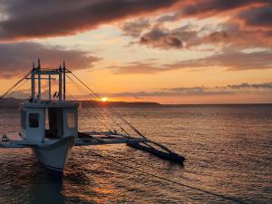 Pili Beach Resort Agmanic